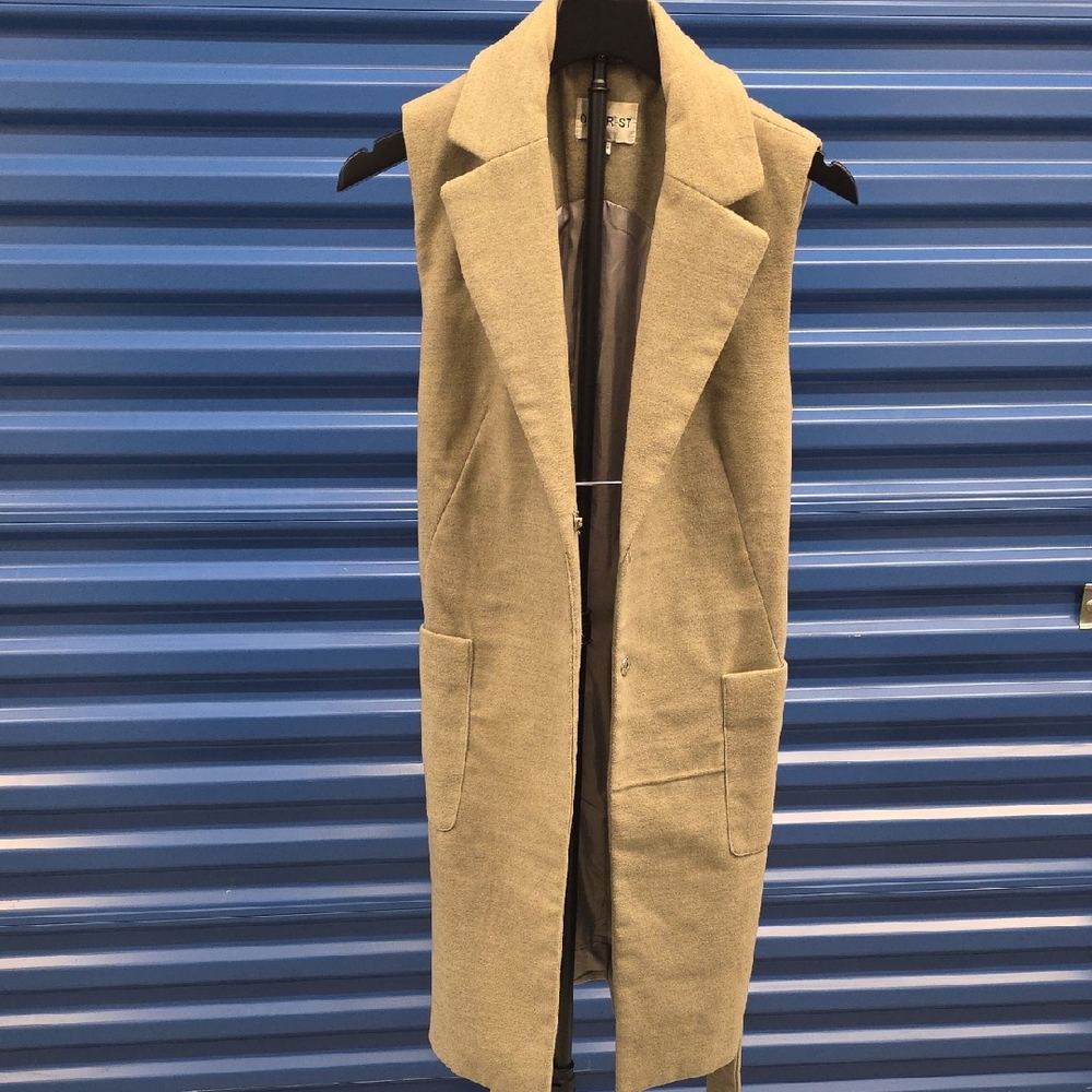 Women's Grey Sleeveless Coat